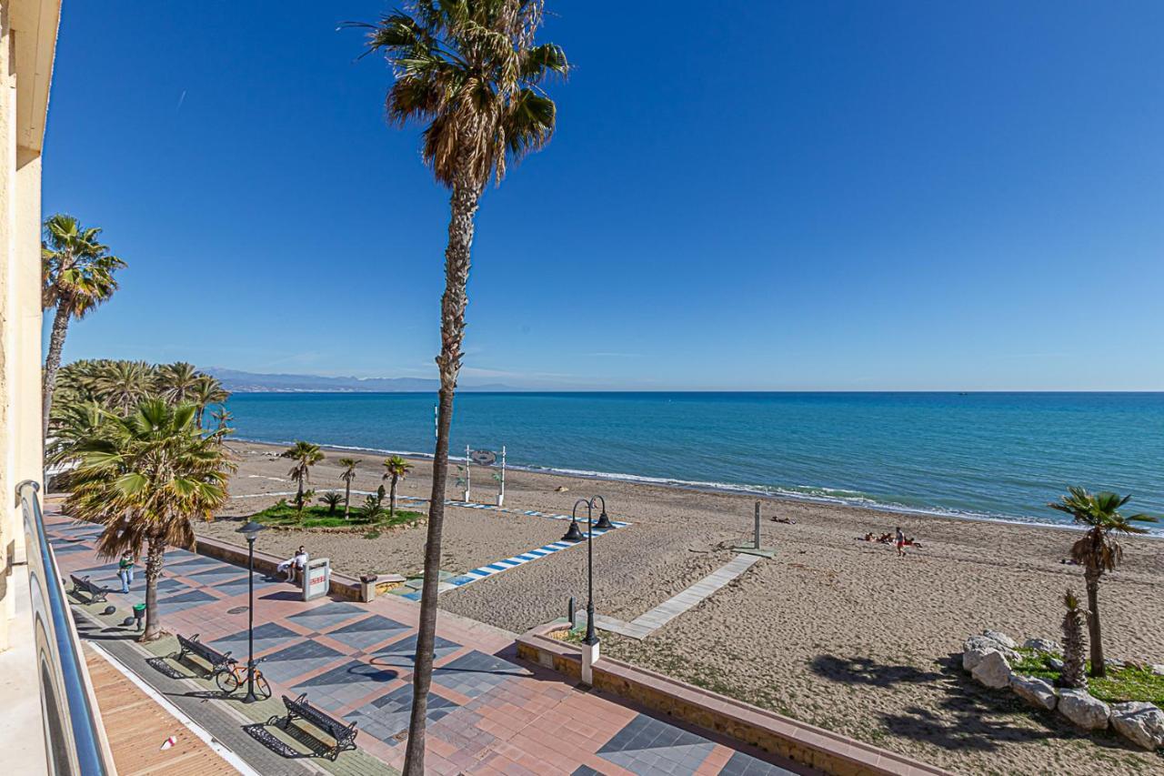 Fantastic Views , On The Beach Best Location In توريمولينوس المظهر الخارجي الصورة